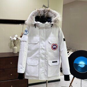 ✨✨Canada Goose Expedition Series White Hooded Down Jacket M